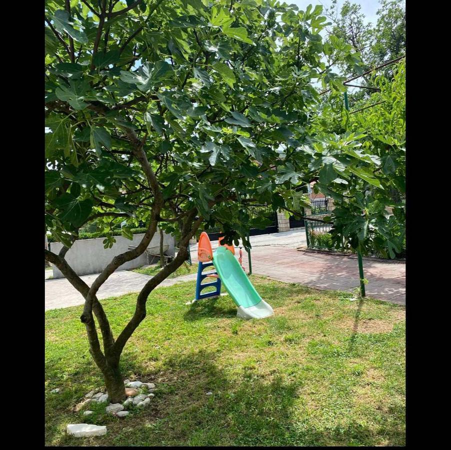Apartmani Zelenika 헤르섹 외부 사진